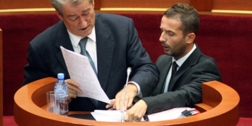 Shifrat/Kërkesat e deputetit Braçe, që shpjegohen me “valutën” e kreut të opozitës, dr. Berisha