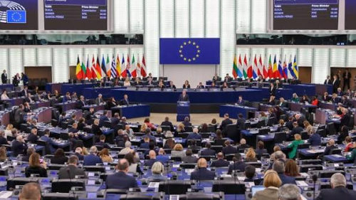Parlamenti Europian zëvendëson Google me motorin francez të kërkimit Qwant