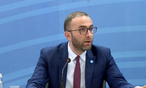 Bardhi: Presidenti, noter i qeverisë
