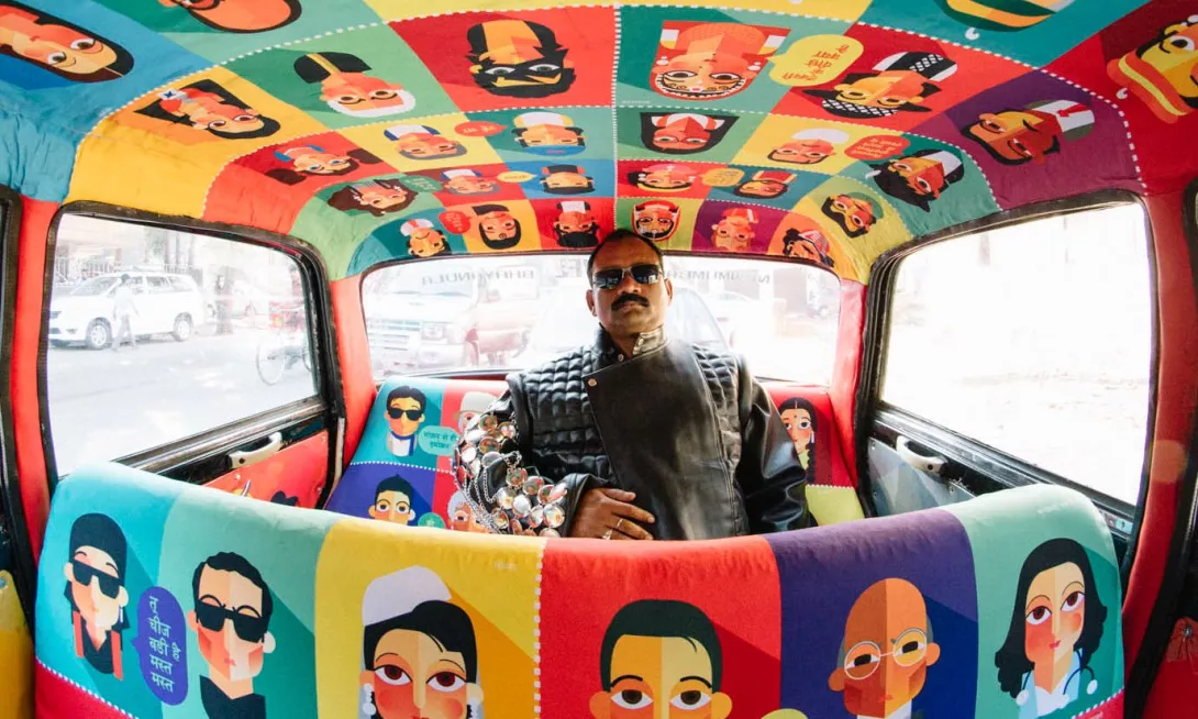 Taksitë në Mumbai janë vërtet të “qeshura”