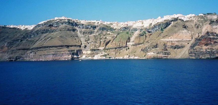 San Torini, një zbulim tjetër që flet për aktivitetin vullkanik