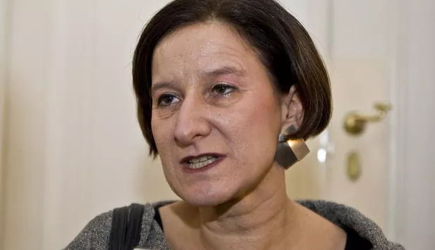 Krizë mes Austrisë dhe Greqisë për çështjen e refugjatëve. Athina refuzon kërkesën për vizitë të ministres së Brendshme austriake