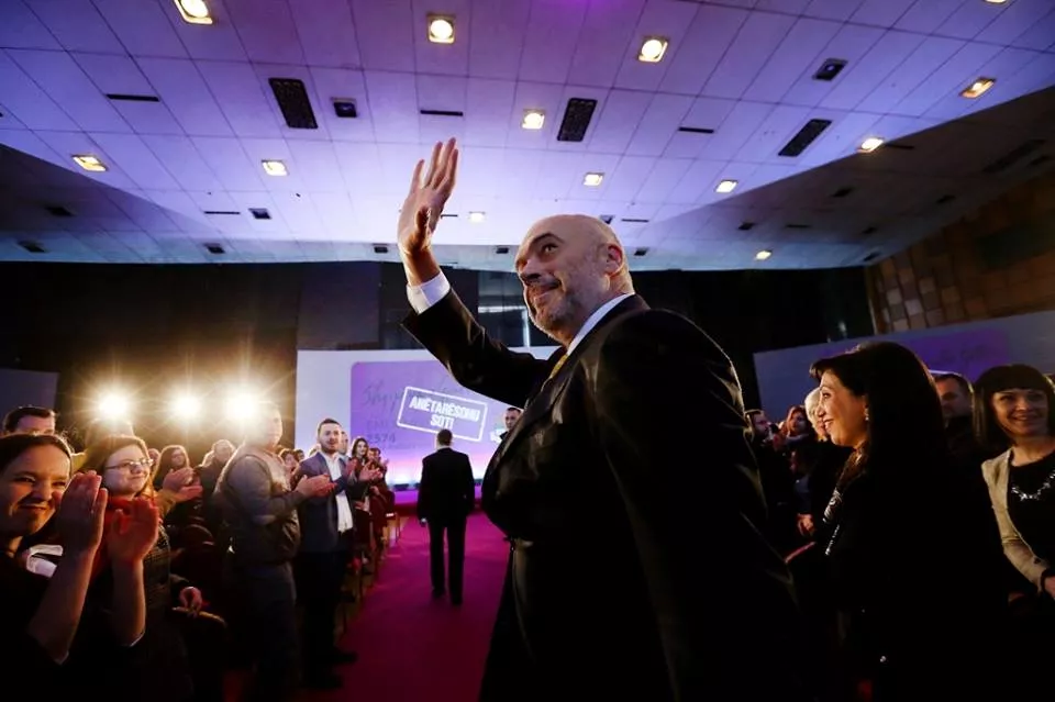 Çmendon Edi Rama për kongresin e PS