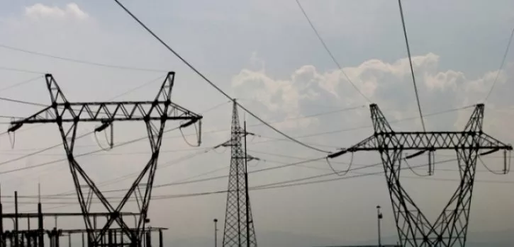 Konsumatorët e mëdhenj dhe të mesëm, jashtë skemës së OSHEE-së. Do të gjejnë vetë burimin e furnizimit me energjisë