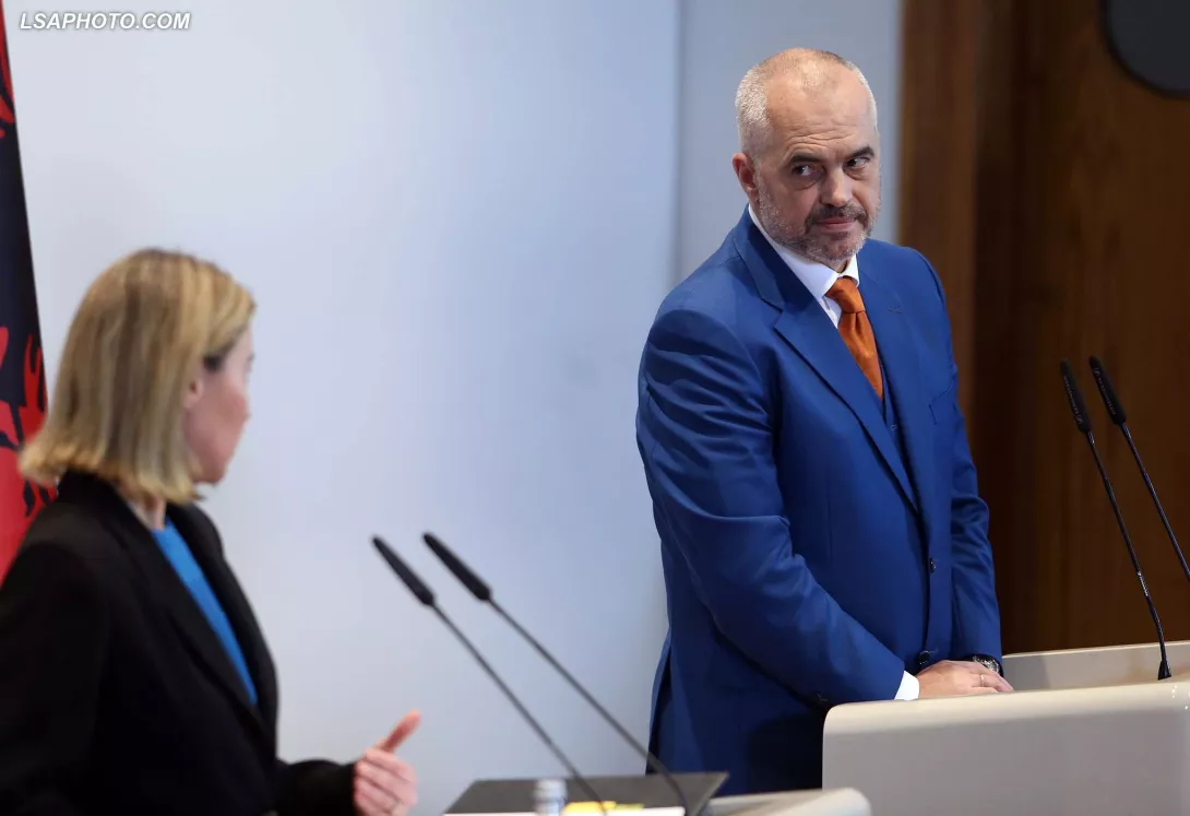 Mogherini dhe europeistët e Tiranës