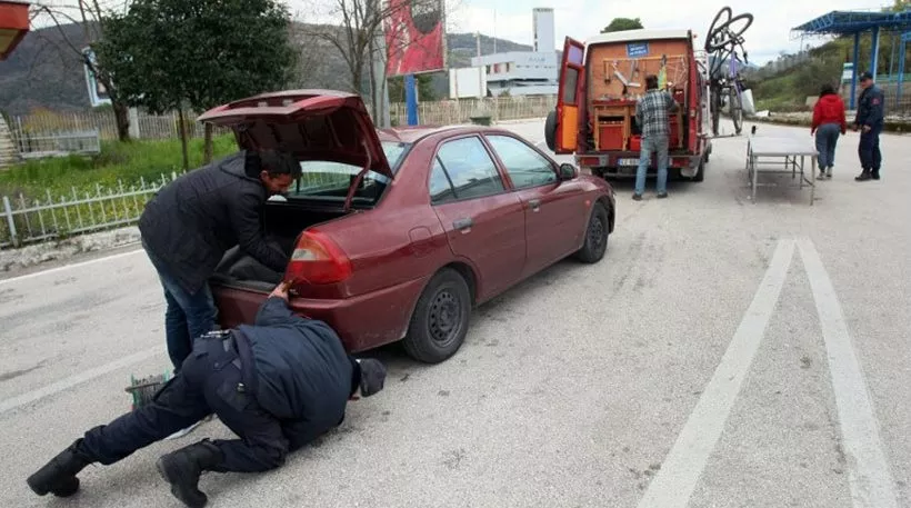 Fotolajm/Frika e hyrjes së emigrantëve, kontrolle të rrepta në Kakavijë nga pala shqiptare