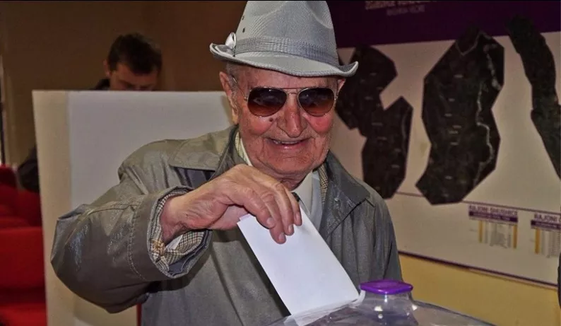 Pro me votën e popullit pushtetar!