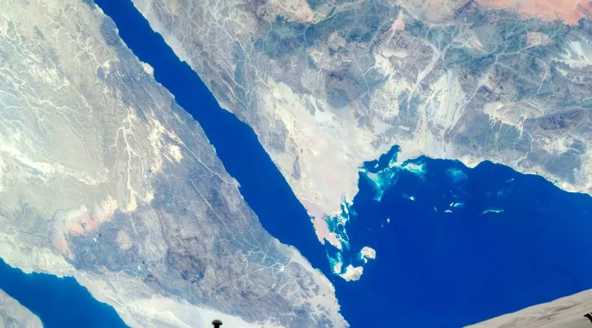 Egjipti dhe Arabia Saudite njoftojnë ndërtimin e një ure mbi Detin e Kuq
