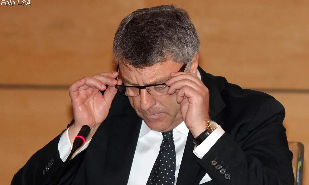 Fullani kërkon rrogën e 4 viteve dhe dëshmpërblim moral