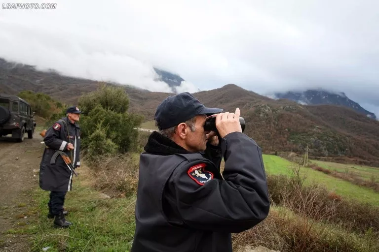 Trekëndëshi Shqipëri-Itali Greqi në negociata për emigrantët