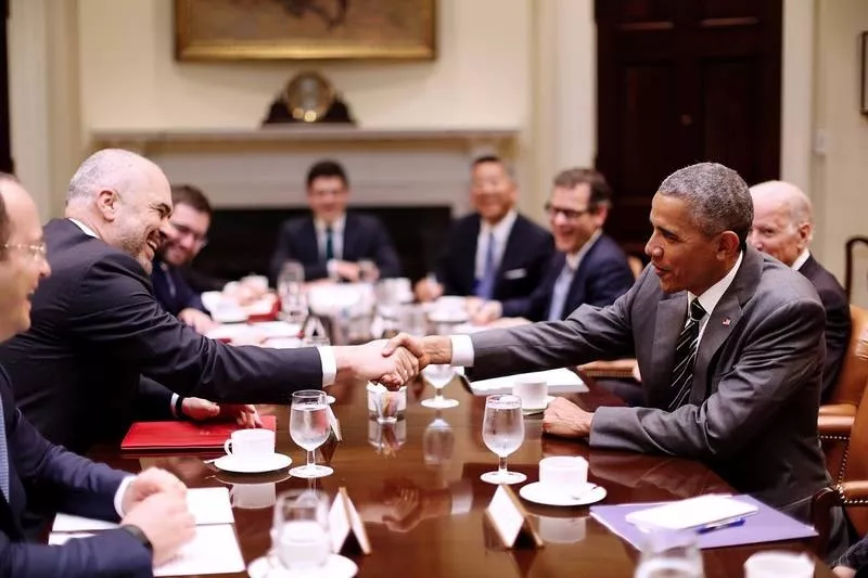 Telashet që mund të kemi me SHBA-në sipas Ramës dhe falenderimet e Obamës për muxhahedinët