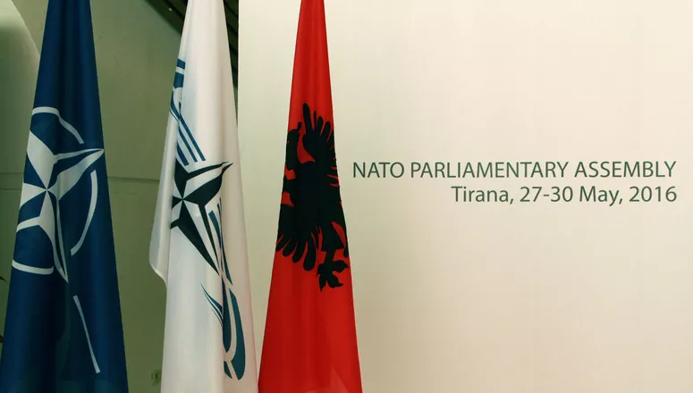 Politikë e madhe nga Tirana. Lutje për Britaninë dhe apel për rrezikun rus. Trump? Thjesht harrohet