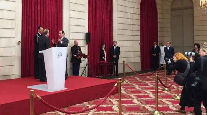 Kadare, Komandant i Legjionit të Nderit (Foto)