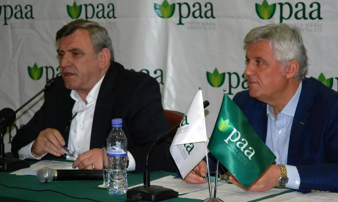 Agron Duka pozicionohet në opozitë. Fermeri: Më kërkuan projekt inxhinerik dhe plan vendosje për kasollen e lopës