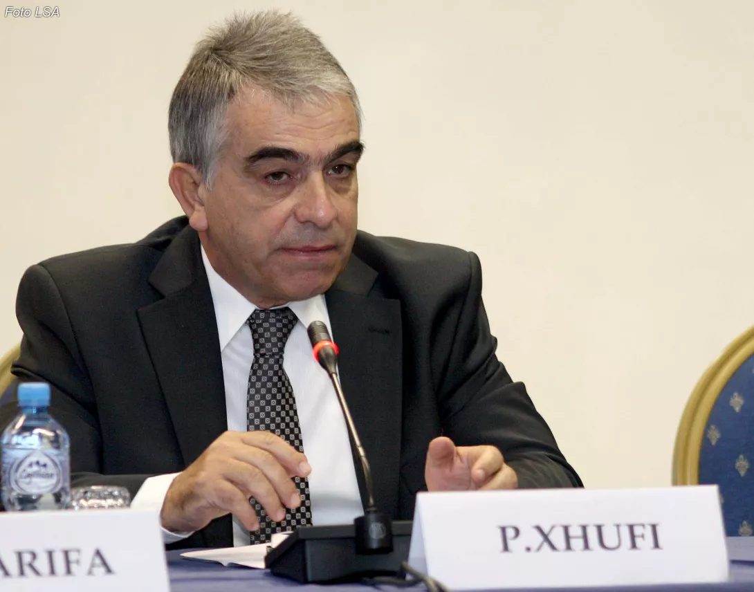 Polemikë me ish-anëtarin e PPSH-së, udhëheqësin e 30 doktoraturave në vit...Fuga