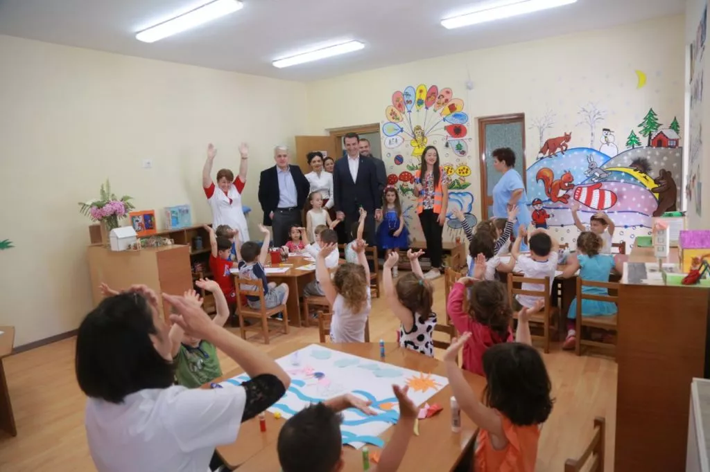 Po donatorët kush janë? Apo informacion i klasifikuar?