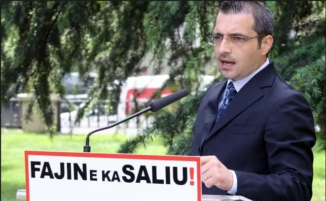 Saimir Tahiri kundër Frontit të së Keqes