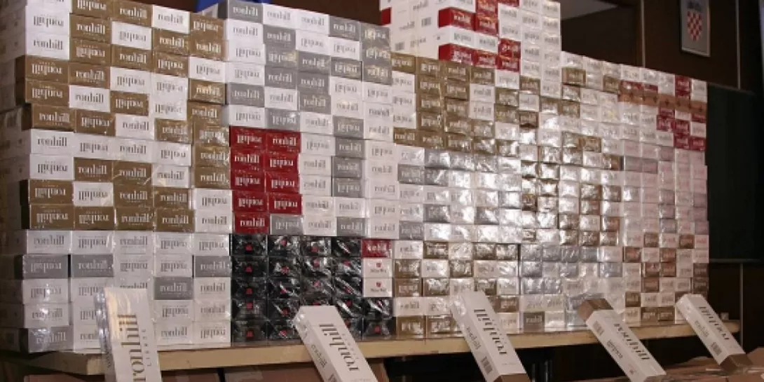 Përfaqësuesi i "Philip Morris": Në Shqipëri kontrabanda e duhanit zë 25 % të tregut
