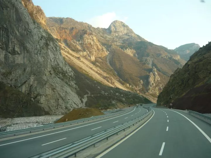 Nevojiten 1 miliardë e 250 milionë euro për sistemin e transportit deri në vitin 2020
