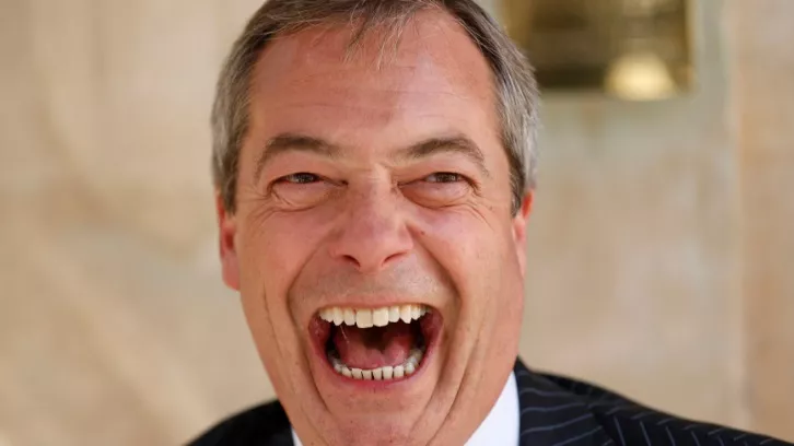 Farage jep dorëheqjen: Nuk jam politikan profesionist, erdha nga rruga dhe nxora Britaninë nga BE (video)