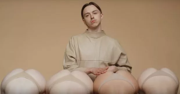 Tomy Cash, Eminemi estonez - video "orgji"