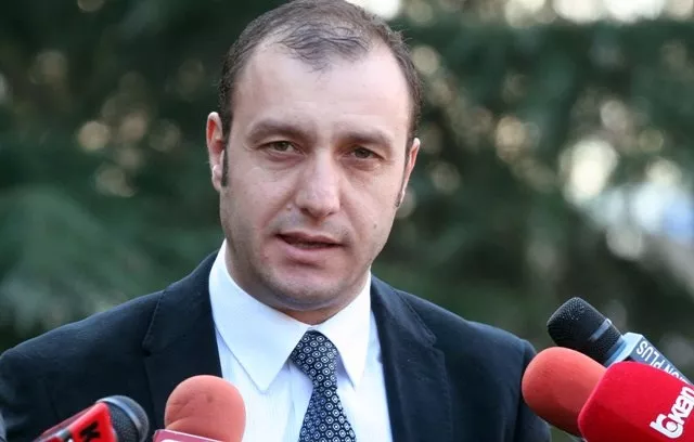Shalsi angazhohet të shpëtojë nga falimenti industrinë e riciklimit