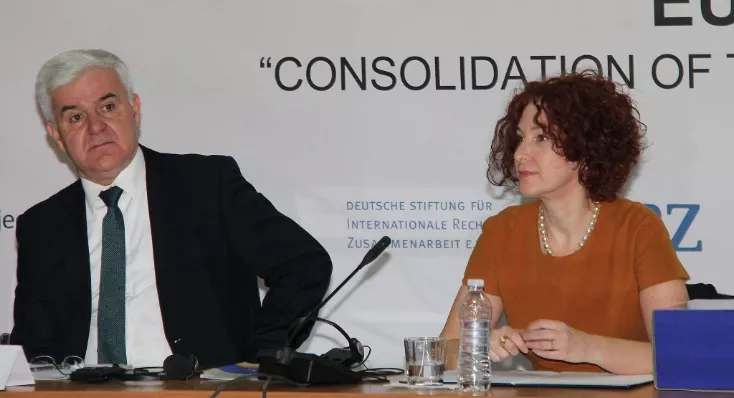 Shfaqen ndërkombëtarët, jo sipas variantit të Fatmir Xhafës