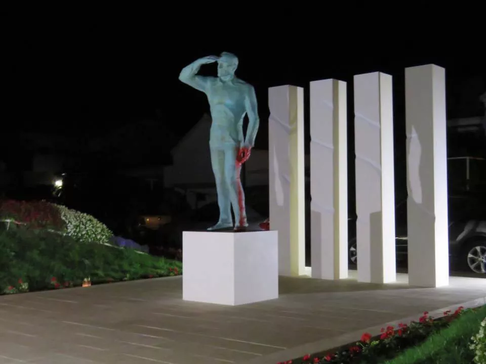 Gjaku nuk ikën nga duart - reagim ndaj monumentit të Miro Baresic në Kroaci