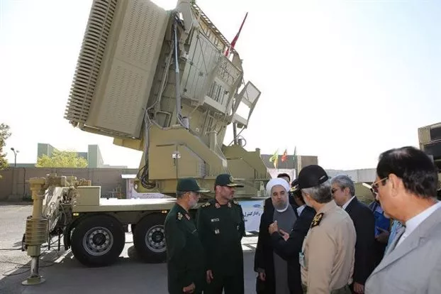 Sistemi i ri antiraketor "Bavar 373" i prezantohet presidentit Rohani