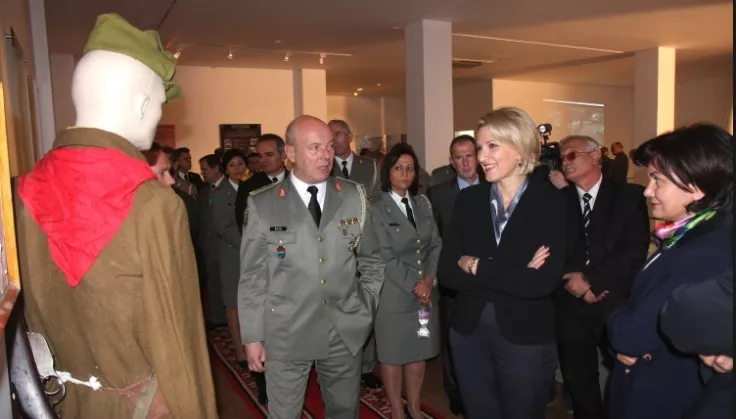 Dekoratat e Luftës, qeveria nuk tërhiqet pavarësisht amendimit të Taulant Ballës