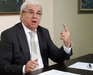 “Lufta e Kosovës ka lidhje me reformën në drejtësi. Organike madje”. Doni më për Belulin?