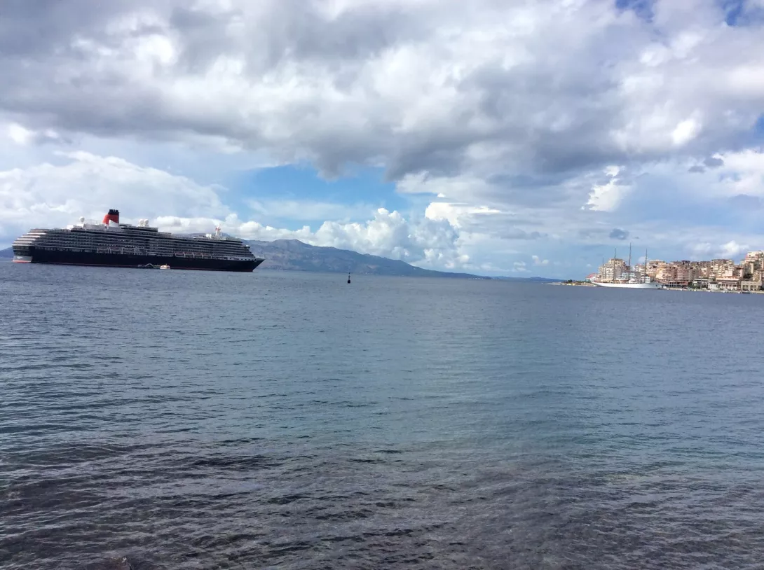 Foto/Saranda sot