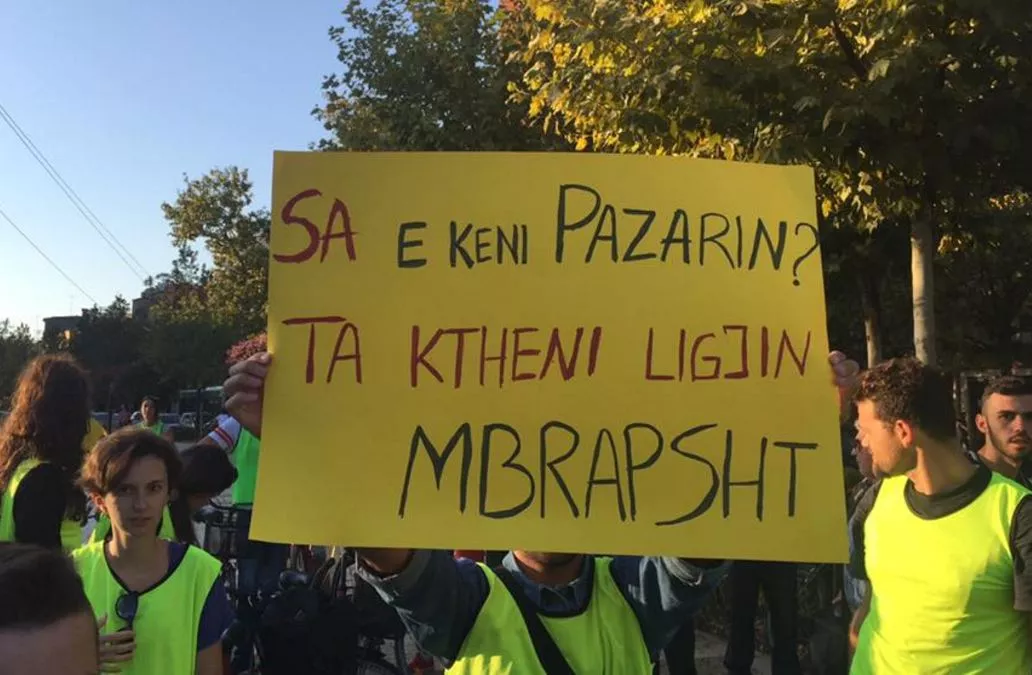 AKIP: Ligji për mbetjet, nuk janë grup interesi vetëm pronarët e fabrikave. Protestë më 1 tetor
