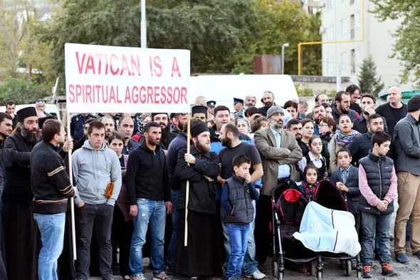 Vizitë e sikletshme e Papa Françeskut në Gjeorgji