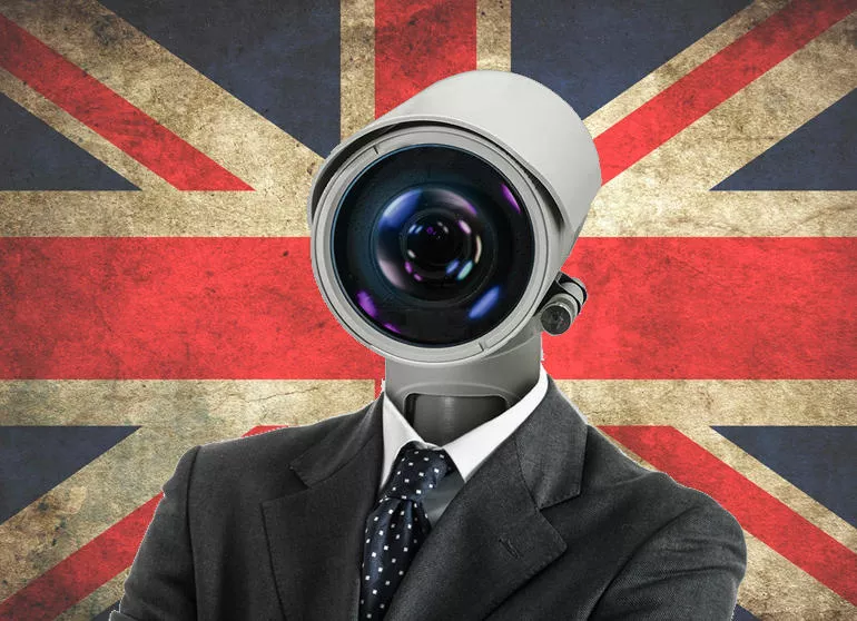 Britania, demokraci nën survejim