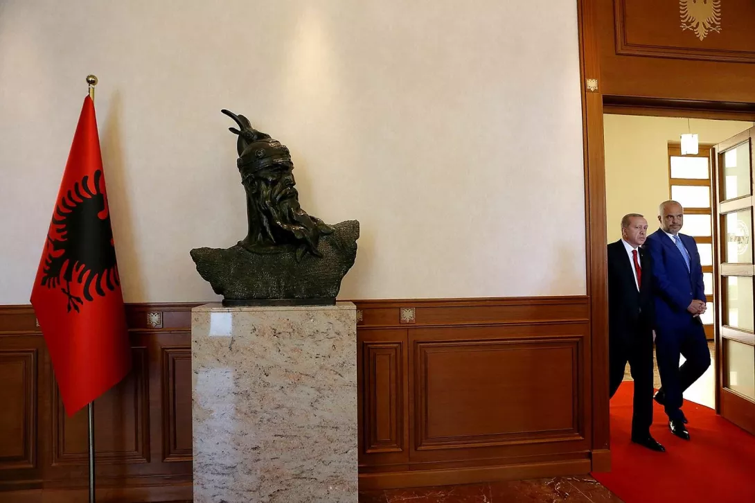 I thonë vetes shërbëtorë të ligjit, Rama tregon pse duhet të kemi në zemër Erdogan
