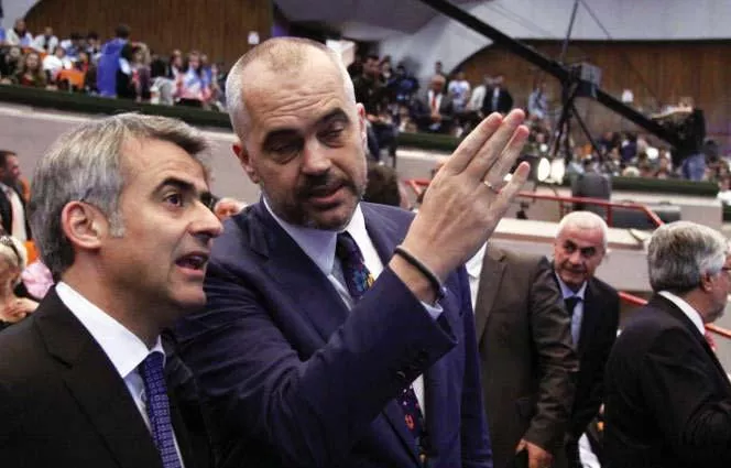 Fjalë të urta e citate nga Ungjilli, kryeministri i mençur si përherë. Dule: Ti edhe Perikliun e shikon me çallmë