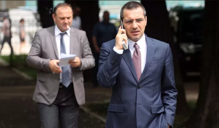 Policia u prish gjumin Balilajve, u kontrollon shtëpitë me shumë “korrektesë”