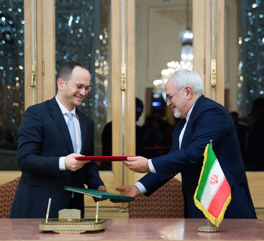 Irani dhe Shqipëria “kapërcejnë ylberin“. Rihapet ambasada shqiptare në Teheran