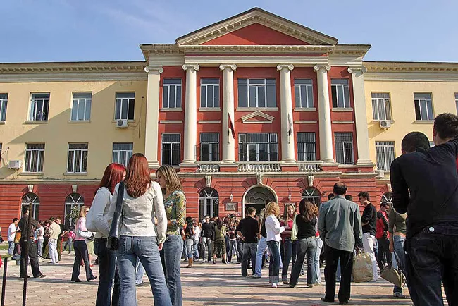 Mesatare “6” në Fakultetin Ekonomik