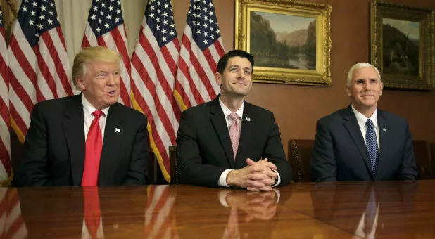 CNN sqaron: Çfarë ndodh nëse ditën e inaugurimit vritet Trump, Pence, Ryan?