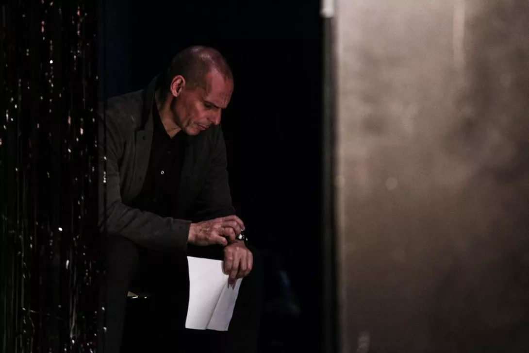 Varoufakis: Tsipras, modeli i kryeministrit që “Jo-në” e ktheu në “Po”