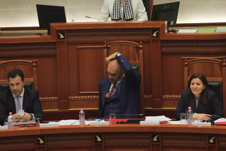 Ikin dy reformatorë dhe dy anonimë