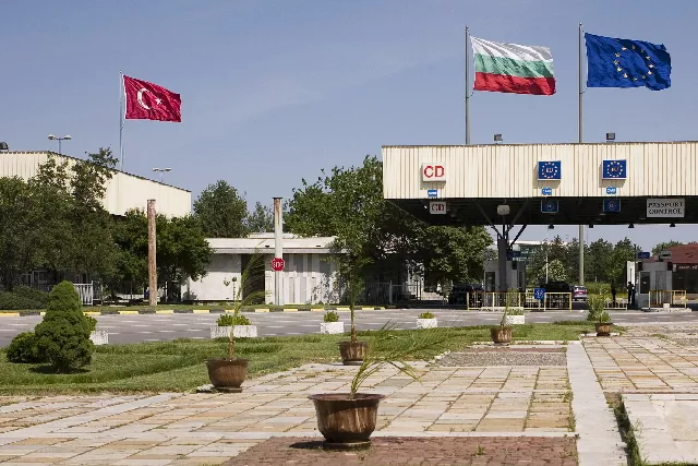 Imigracioni, Bullgaria deklaron se është gati të marrë edhe masa ushtarake