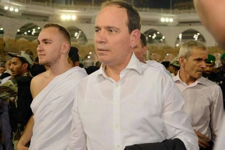 Fotolajm/Presidenti Nishani me të birin në Mekë të Arabisë Saudite