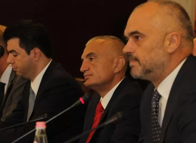 Ndryshimi/Nuk rishikohen vendimet e pafajësisë. Meta dhe Basha amnistohen përjetësisht