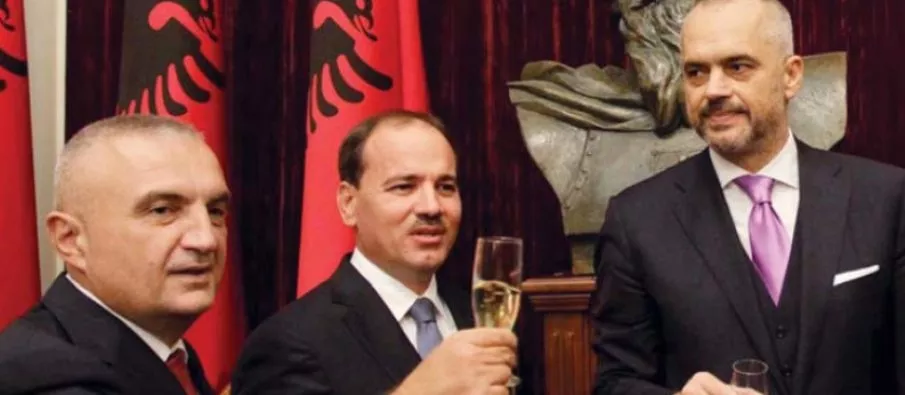Disa konsiderata për Presidentin dhe nga Presidenti