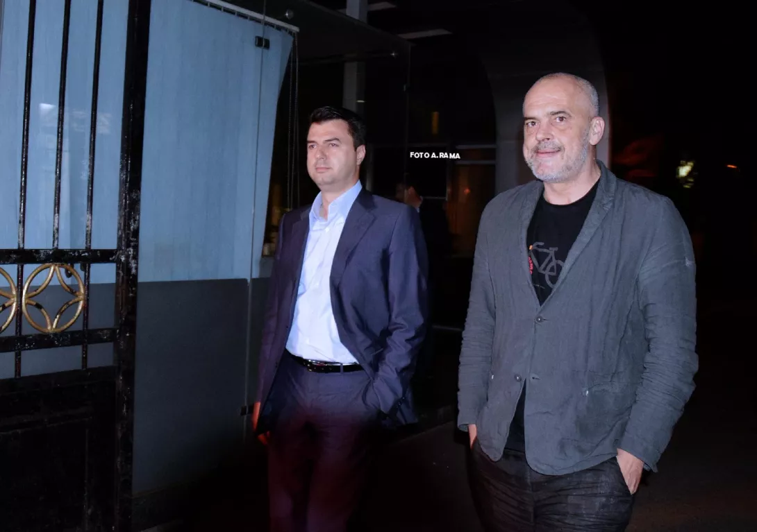 Llogaritë dalin vetëm me bashkëqeverisje PS-PD*