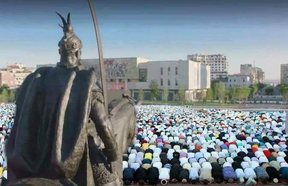 Fitër Bajrami falet në sheshin "Skënderbej"