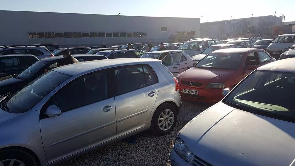 Ulje në bllok me 20 % e siguracioneve të makinave